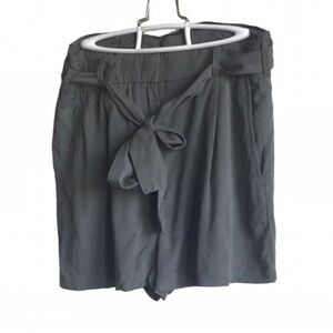 THE GROUP by Babaton Tie In Front High Waist Short in Sage Green Sz 10